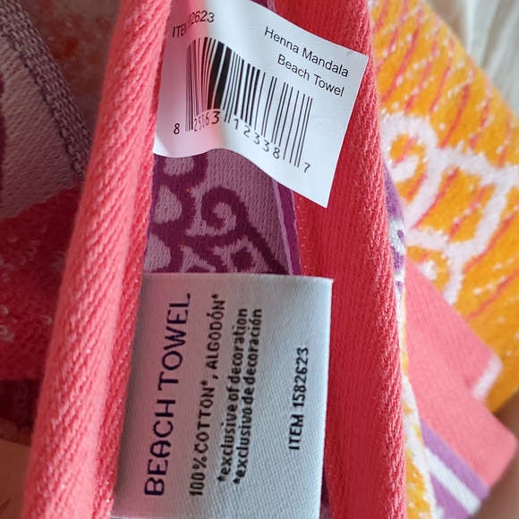 Loft Resort Beach Towel, NWT - Picture 4 of 4